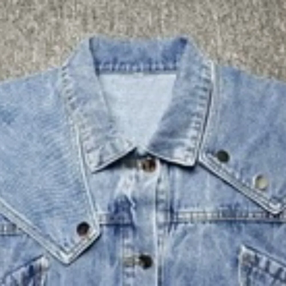 Bold Bib Collar Blue Jean Jacket – Trendy Cropped Cut - Picture 2 of 15